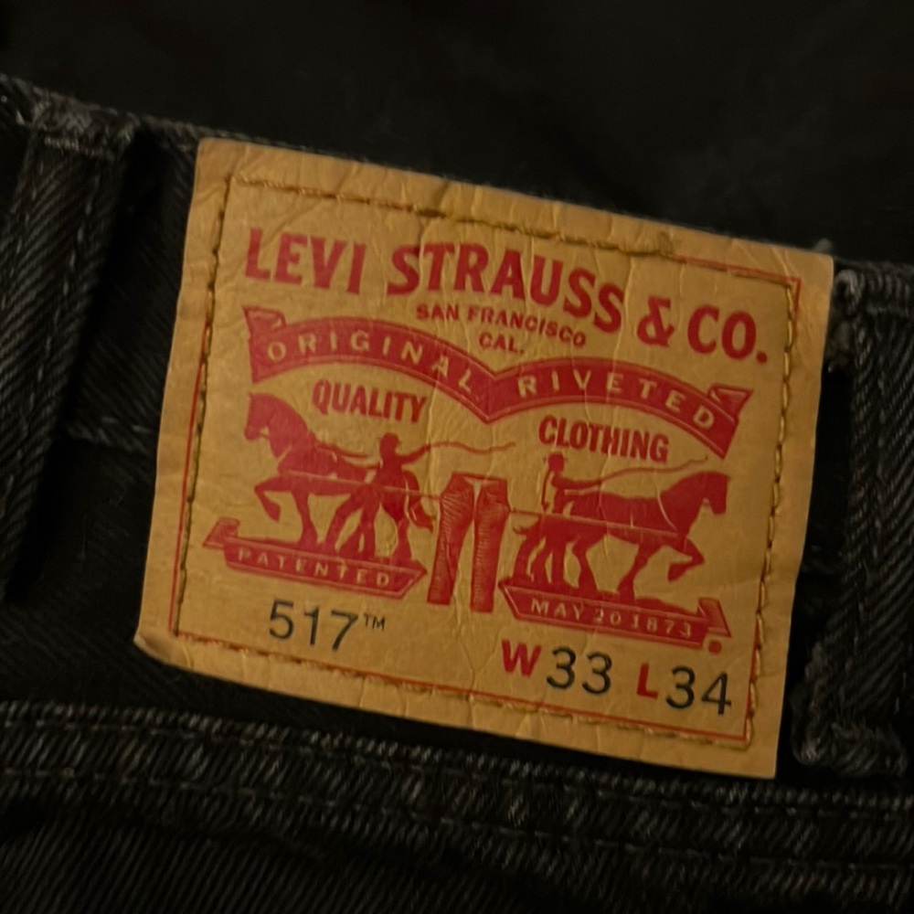 Levis! 33x34